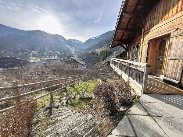 Maison 8 pièces 217 m²