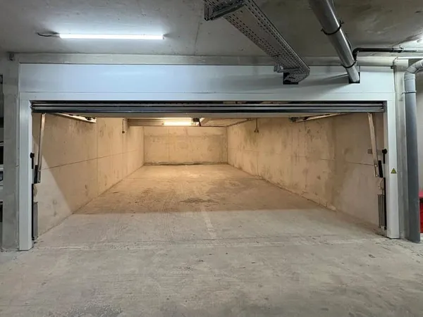 RIMIEZ - BOX/STOCKAGE - 50 m²