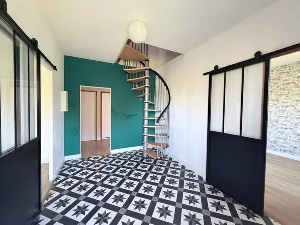 Maison de 8 pièces de 165 m² à Creysse