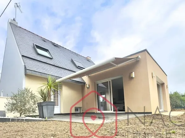 Maison d'architecte spacieuse et lumineuse avec extension  Pontivy  334 800 €