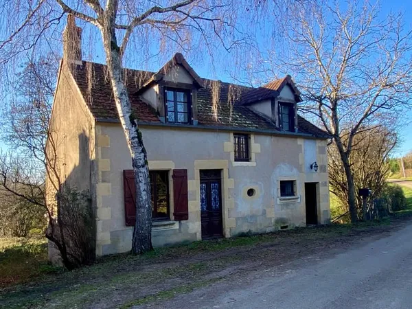 MAISON DE VILLAGE - 3 CHAMBRES - TERRAIN