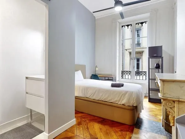 LEDEUX chambre salle d'"eau privative