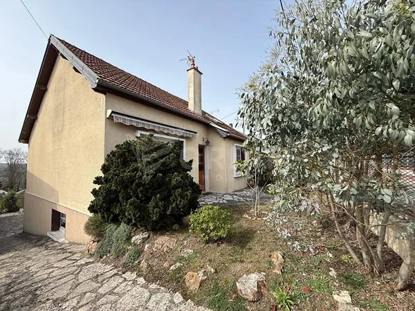 Maison Briare 4 pièce(s) 98 m2 3 chambres terrain 500 m²