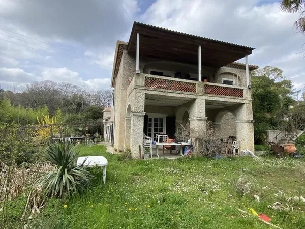 Maison de maitrre a rénover 280 m² habittables
