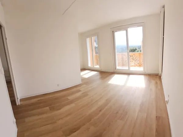Magnifique T3 de 68m² avec terrasse très ensoleillé entièrement rénové - quartier jas de bouffan