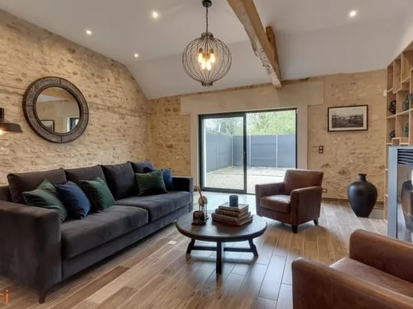 Maison 180m2, 6 pièces,3 chambres, dépendance