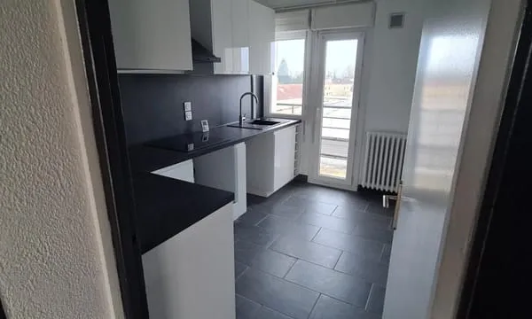 GRAY - PROXIMITE CENTRE VILLE