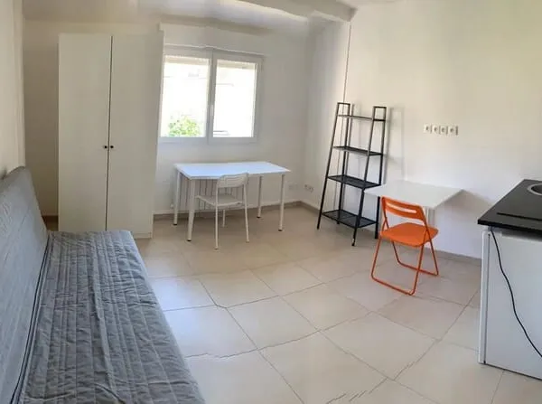Studio meublé tout compris proche CHU/Facs à Dijon