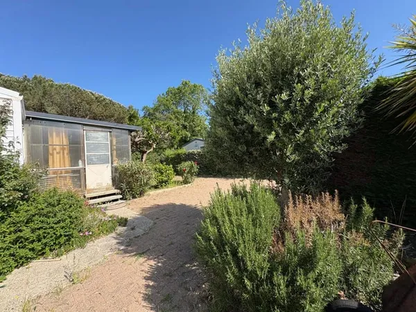 Terrain de loisir avec mobil home