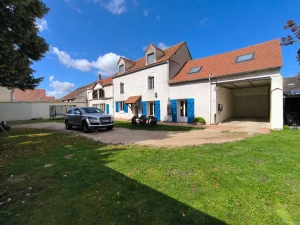 Maison10 pièces, 337 m2