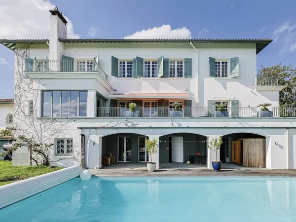 Maison et villa de prestige Vente Jurançon 10p 386m² 2320000€