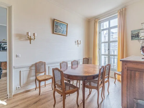 Appartement 4 pièces 128 m²