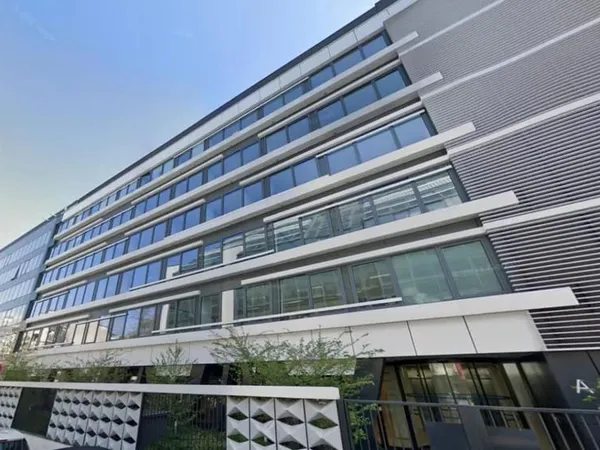 Bureaux à louer de 445 m² à BOULOGNE BILLANCOURT: Immeuble moderne, accès PMR, ascenseurs, lumineux,