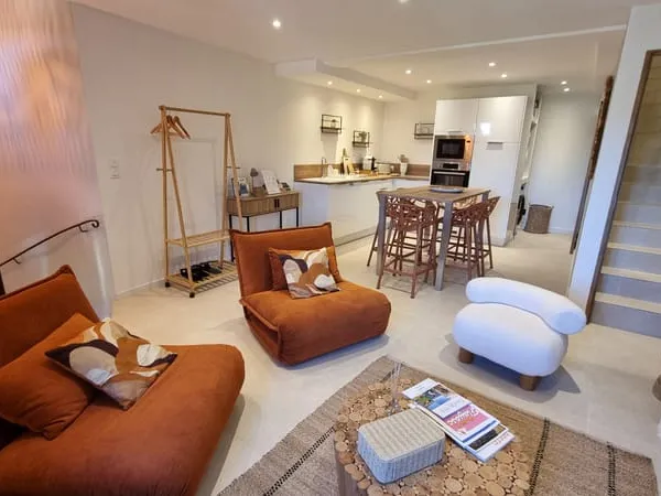 VAR (83) - À VENDRE - FLAYOSC - Maison de village avec 2 cha
