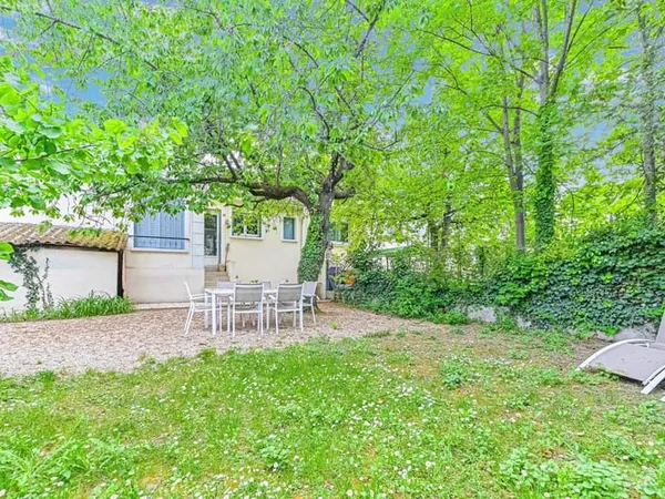 Maisons 125m2 avec un beau jardin à vendre sur Alfortville