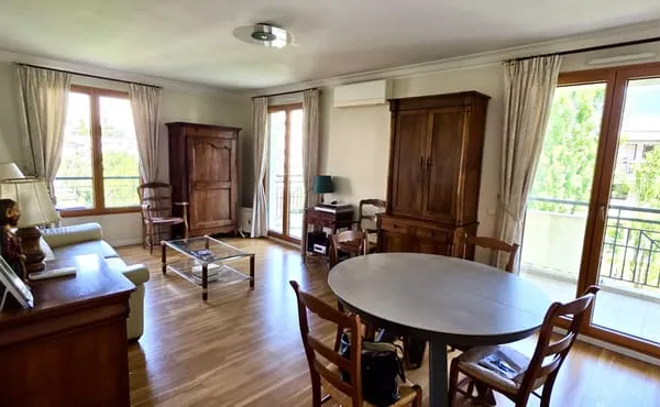 Au coeur de la Croix Appartement T3 lumineux, avec terrasse,