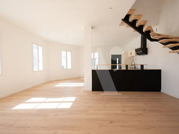 ARCHITECTURE BORDELAISE RÉNOVÉE- 2023 - Maison louée avec garage