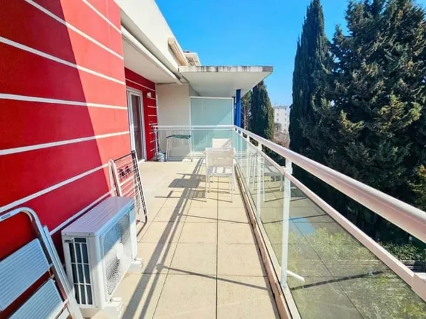 Appartement T2 Vallauris avec une belle terrasse (Année 2017)