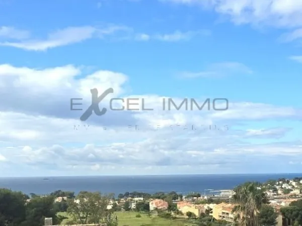 Villa de 180 M2 habitables proche du village avec vue mer