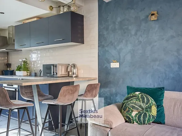 À Vendre - Superbe Duplex Dernier Étage en Centre-Ville Historique