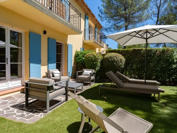 Belle maison jumelée au Domaine de St-Endréol 4* Golf & Spa