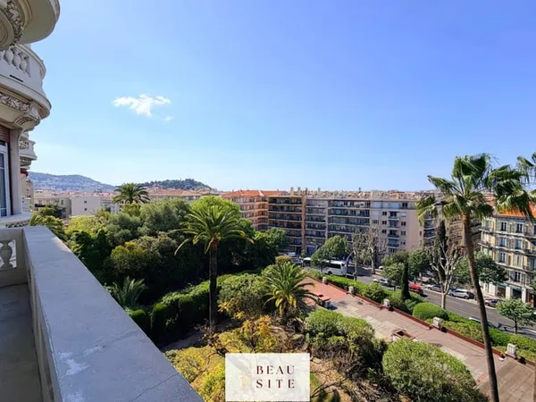 Nice - Bas Cimiez : Appartement bourgeois 4 pièces d'exception