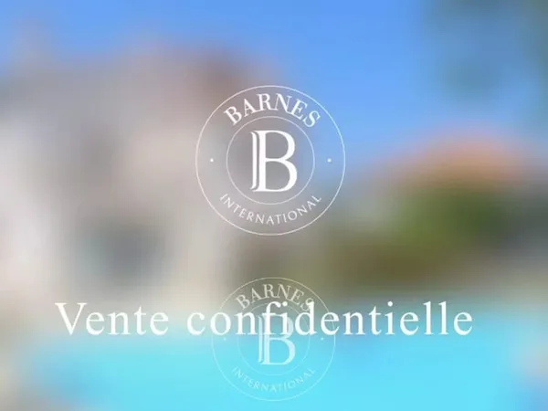 Vente - Aubagne - Villa 300m2 - Piscine - Terrain 5000m2 