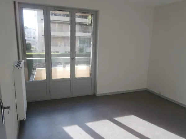 Appartement F3 vendu loué à TOURNON