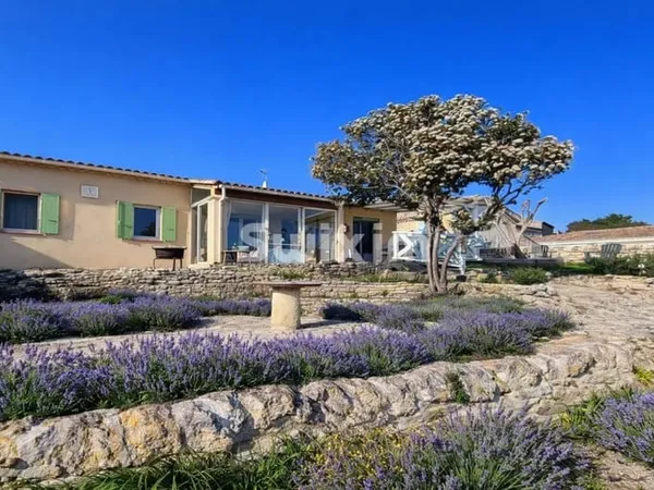 Grignan Centre Maison de plain pied avec jardin