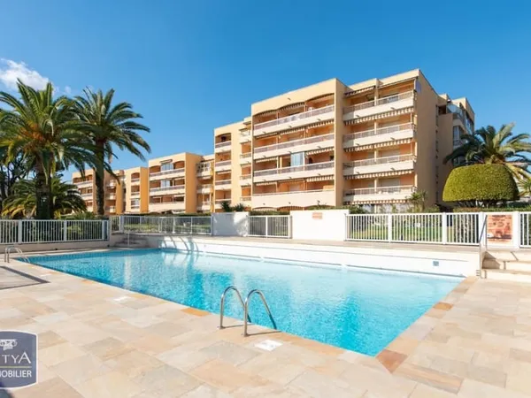 Appartement 2 pièces de 43 m² avec bel aperçu mer,