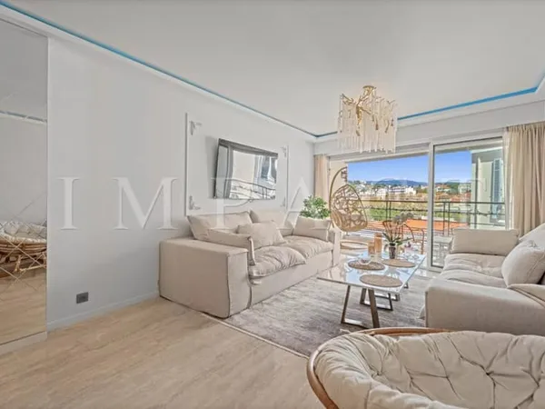 Cannes Centre Appartement 3P rénové à vendre