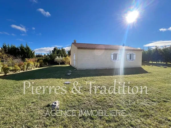 Revest-Du-Bion, maison récente de plain-pied avec jardin