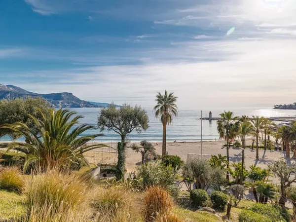APPARTEMENT VILLA AU COEUR DU VILLAGE DE SAINT JEAN CAP FERRAT