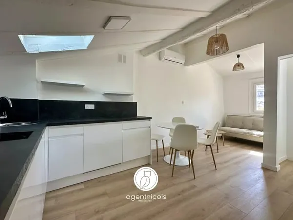 NICE // COULÉE VERTE / VIEUX-NICE : 2 PIÈCES RÉNOVÉ / CLÉ EN MAINS / VUE DÉGAGÉE