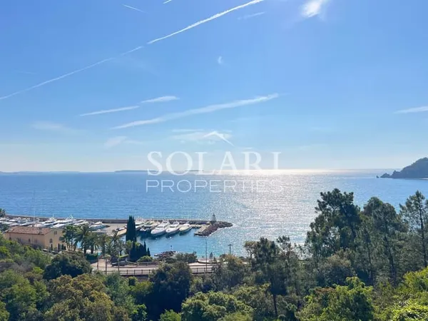 2 pièces avec terrasse, vue mer et piscine
