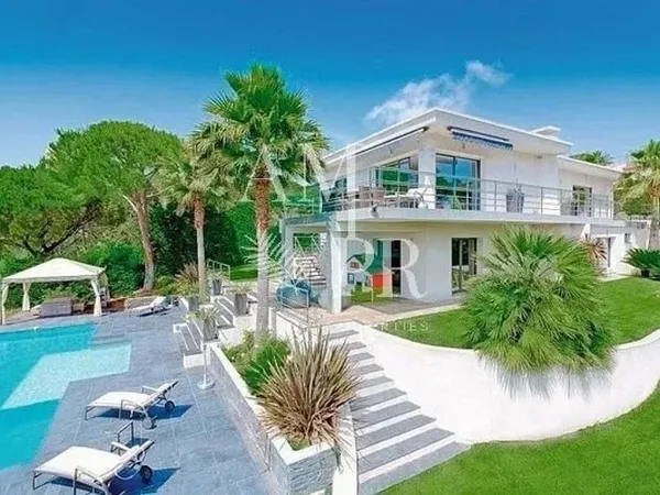 Hauteurs de Cannes - Villa entièrement rénovée