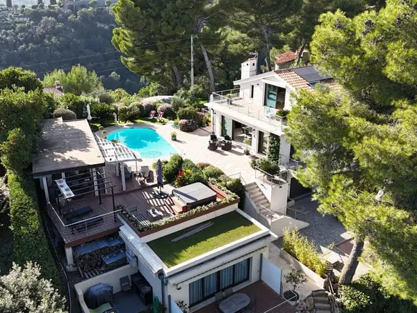 Maison 10 pièces 350 m²