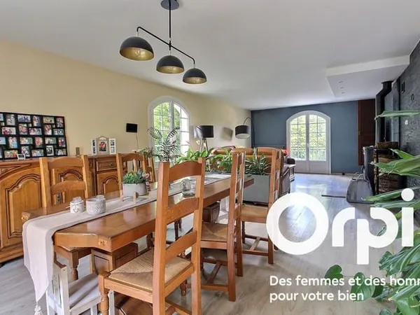 Maison 6 pièces 160 m²