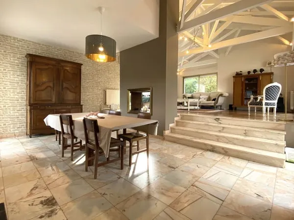 Maison 8 pièces 278 m²