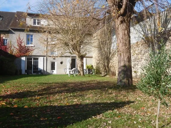 Maison 7 pièces 247 m²