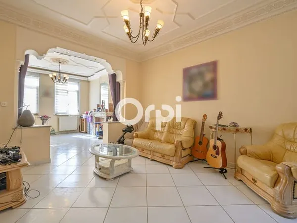 Maison 7 pièces 198 m²