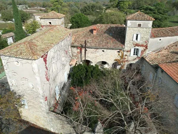 Maison 9 pièces 574 m²