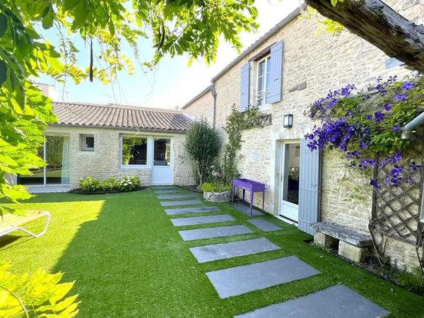Maison 5 pièces 215 m²