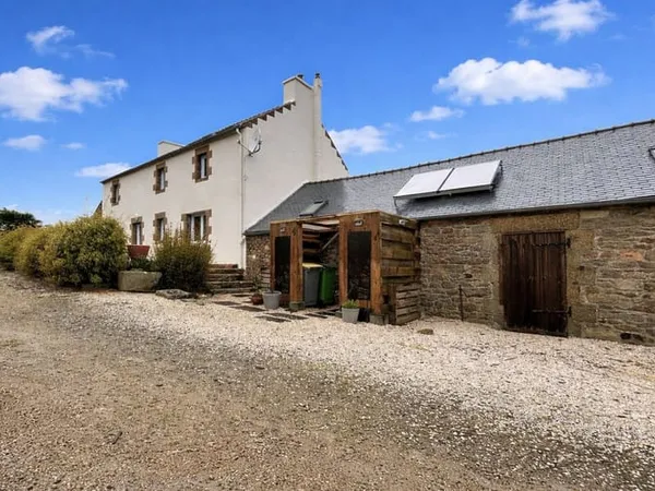 Maison 8 pièces 254 m²