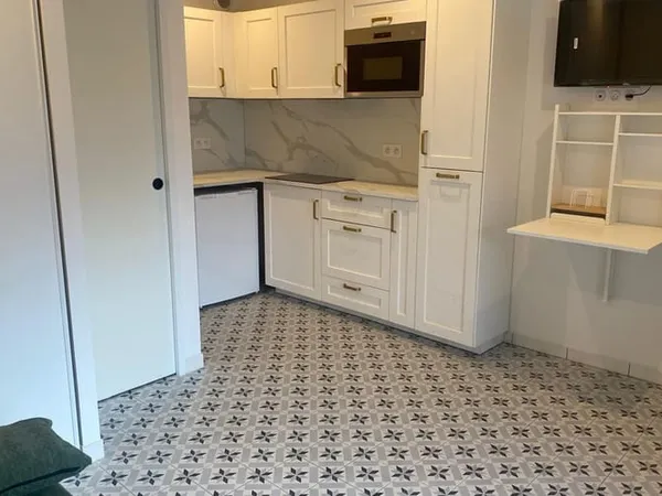 Studio 1 pièce 16 m² 