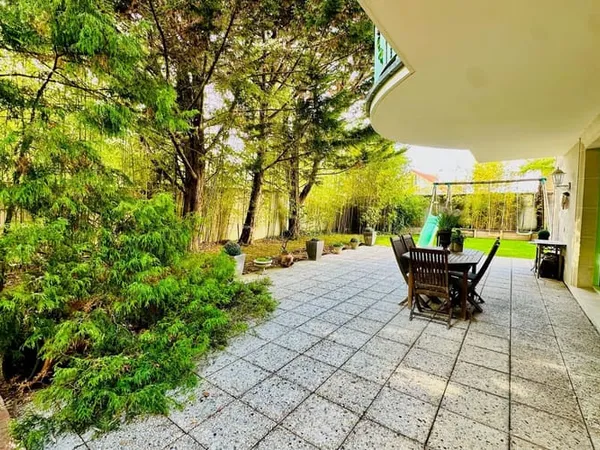Appartement 5 pièces 136 m² 