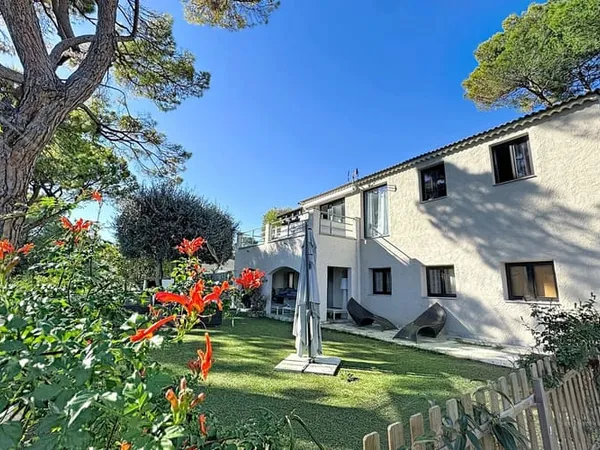 Maison 3 pièces 193 m² 