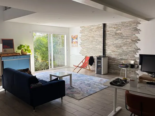 Maison 4 pièces 196 m² 