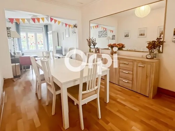 Maison 6 pièces 160 m² 