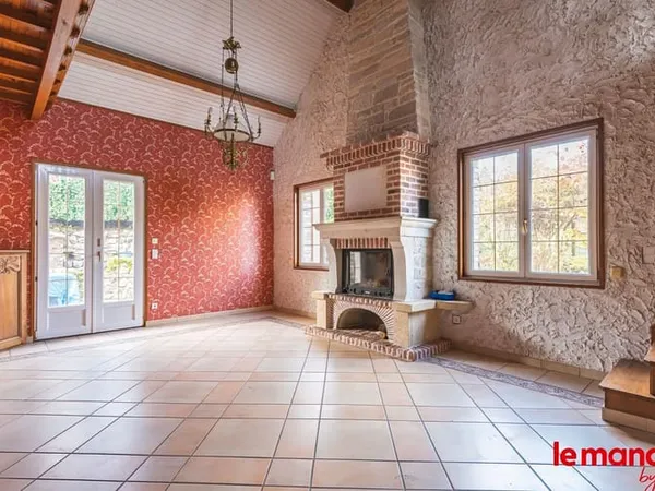 Maison 4 pièces 223 m² 